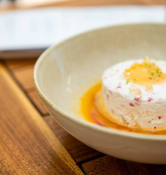 Il Trio - Restaurant bistronomique sur le vieux port de Marseille sur le fameuse place aux huiles - Bar a Cocktail Marseille